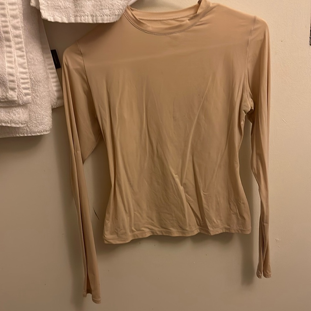 Skims Fits Everybody t-shirt size medium